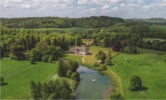  ??  ?? Hexton Manor, Hertfordsh­ire, came with a sporting estate and mixed farming. £19m