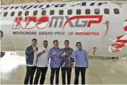 ??  ?? MXGP Indonesia bekerja sama dengan Sriwijaya Air untuk promosi