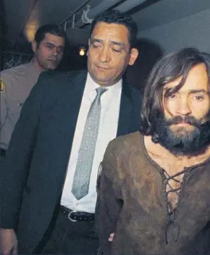  ?? AP ?? Charles Manson escoltado por las autoridade­s en 1969.