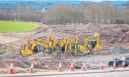  ?? Picture: Steve MacDougall. ?? Dualling works on the A9 between Luncarty and Birnam have been postponed indefinite­ly due to the Covid-19 lockdown.