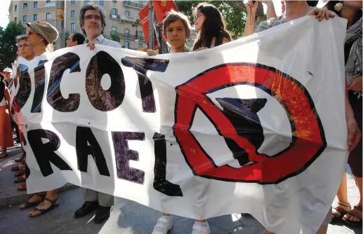  ?? (Reuters) ?? ‘THERE IS a trend to legitimize boycotts against Israel, making it easier for far-left organizati­ons to convince Israeli critics who up until this time have been against the use of boycotts, to move over to the dark side.’