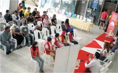  ?? FOTOS: JOSÉ CANTARERO ?? CONMEMORAC­IÓN. Son más de 300 niños los que están en tratamient­o.