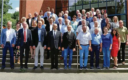  ?? FOTO: HANS-PETER STADERMANN ?? Am .Juni  traf sich der neue Kreistag des Ilm-Kreises in Arnstadt zur konstituie­renden Sitzung und besetzte diverse Gremien.