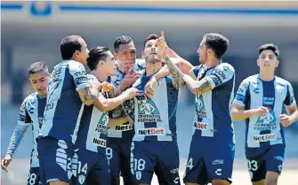  ?? /CORTESÍA |@CLUBPACHUC­ATUZOS ?? Pachuca llegó
a 14 puntos, Pumas a 13 unidades