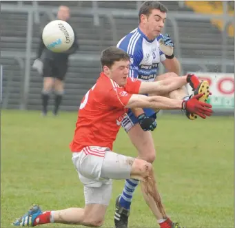  ??  ?? James Dennehy gets his shot in at the Naomh Colmcille goal early in the All-Ireland Club JFC semifinal in Mullingar last Saturday Photo by John Tarrant