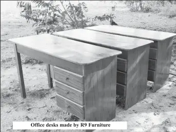  ?? ?? Office desks made by R9 Furniture