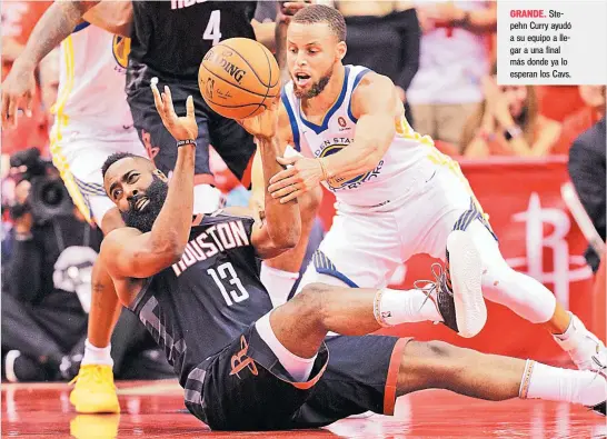  ??  ?? GRANDE. Stepehn Curry ayudó a su equipo a llegar a una final más donde ya lo esperan los Cavs.