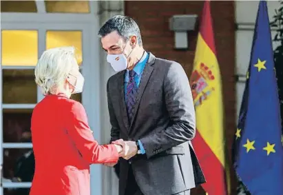  ?? DANI DUCH ?? Pedro Sánchez va rebre ahir en la Moncloa la presidenta de la Comissió Europea, Ursula von der Leyen