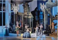  ?? FABIO PARENZAN ?? Geschmackv­olle Kulisse und eine Inszenieru­ng voller Ideen und Witz: „Ariadne auf Naxos“in Triest