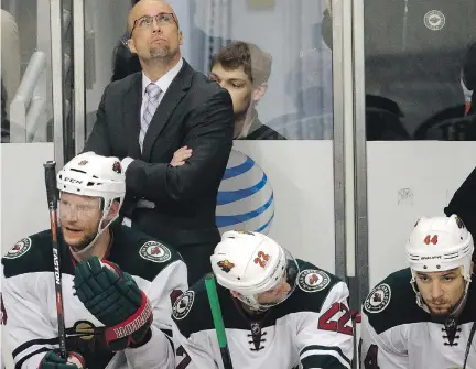  ?? NAM Y. HUH/THE ASSOCIATED PRESS FILES ?? Mike Yeo, seen here coaching the Minnesota Wild last year, won a Stanley Cup as an assistant with the Pittsburgh Penguins in 2009. On Sunday, he sat down with Ottawa Senators’ GM Pierre Dorion to interview for the job of Senators’ head coach.