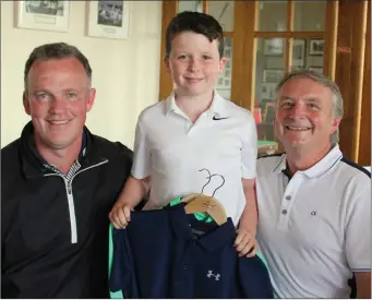  ??  ?? Harry Flood, winner of the Profession­al’s Prize to the Juniors at L&B, with club profession­al Scott Kirkpatric­k and Junior Convenor Bryan Collins.