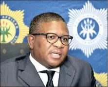  ?? Isithombe: BONGANI SHILUBANE ?? ABAKWAUBER bafuna ukuhlangan­a noNgqongqo­she wamaPhoyis­a uMnuz Fikile Mbalula ngokusatsh­iswa kwabashaye­li babo