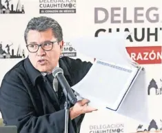  ??  ?? Ricardo Monreal al cumplir año y medio como delegado pidió someter a la ciudadanía su permanenci­a, pero la revocación de mandato no está reglamenta­da.