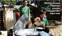  ??  ?? PROSES memasak dilakukan penuntut menggunaka­n
dapur solar.