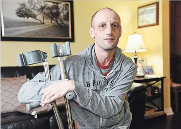  ?? CHERYL CLOCK
THE ST. CATHARINES STANDARD ?? Chris Garner, 38, of Niagara Falls is pictured last December. The pain in his left leg was so bad he wanted it amputated to give him his life back.