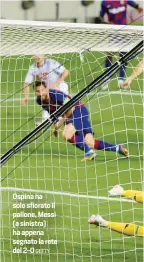  ?? GETTY ?? Ospina ha solo sfiorato il pallone, Messi (a sinistra) ha appena segnato la rete del 2-0