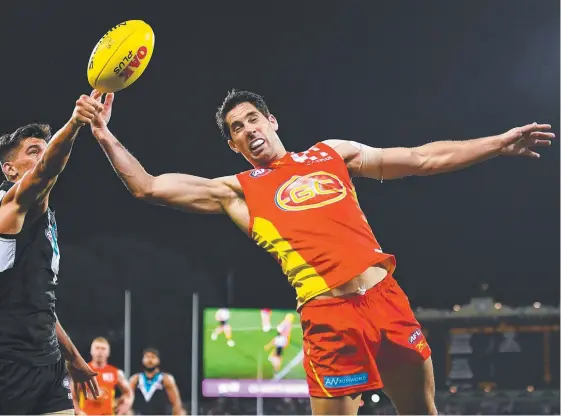  ?? Picture: GETTY IMAGES ?? Michael Rischitell­i is on the verge of signing another contract with the Gold Coast Suns to provide the club with some veteran leadership.