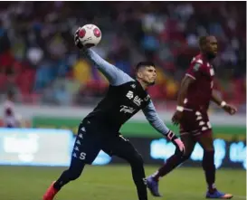  ?? JOSE CORDERO ?? Saprissa siempre se encomienda a Aarón en los clásicos.