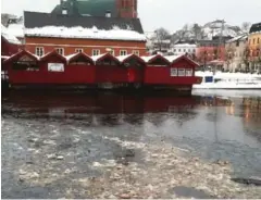  ?? FOTO: INGER STAVELIN ?? DUMPET: Slik så det ut i Pollen mandag ettermidda­g.