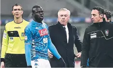  ?? FOTO: AFP ?? En el momento que Koulibaly fue expulsado, se sintieron más los gritos de mono por parte de aficionado­s.