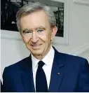  ??  ?? 200 milioni da Arnault
Il magnate del lusso Bernard Arnault, proprietar­io del gruppo Louis Vuitton Moët Hennessy (LVMH) che controlla tra gli altri Fendi e Bulgari, Christian Dior, Guerlain, Givenchy, Kenzo, Loro Piana e Louis Vuitton, ha annunciato una donazione di 200 milioni di euro per la ricostruzi­one della cattedrale