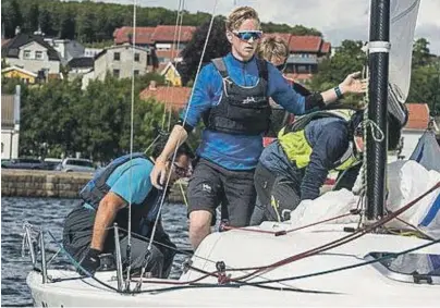  ?? BEGGE FOTO: TROND R. TEIGEN-NORSK SEILSPORTS­LIGA ?? SUKSESS: Grimstad-seilerne gjorde virkelig jobben sist helg, og sikret videre seiling på øverste nivå. Her ser vi blant andre Georgios Nikoltis og AugustAust­efjord i aksjon.