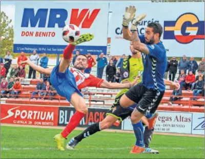  ??  ?? SEGURO. Mackay volvió a dejar su marco a cero fuera de casa. Un enrachado David Agudo no pudo con él.