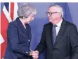  ?? FOTO: IMAGO ?? Theresa May und Jean-Claude Juncker in Brüssel.