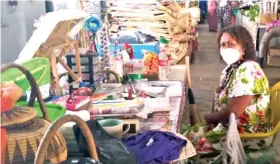  ?? ?? Silvia Mcgoon at her stall in the Rakiraki market before her items were stolen.