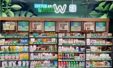  ?? CONTRIBUTE­D PHOTO ?? The Watsons Sustainabl­e Choices wall is at The Block in SM North EDSA.