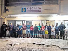  ?? CORTESíA ?? Vista de los 14 miembros del grupo desmantela­do por la Policía y el Gaula.