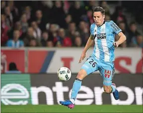  ??  ?? Florian Thauvin a été copieuseme­nt sifflé vendredi au stade Pierre-Mauroy.