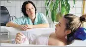  ??  ?? Für die nächste Staffel „Die Babystatio­n“sucht das Klinikum Chemnitz werdende Eltern, die sich während Schwangers­chaft und Geburt begleiten lassen.