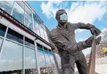  ?? BARRY GRAY THE HAMILTON SPECTATOR FILE PHOTO ?? The Tim Horton statue on Ottawa Street sporting a mask. Hamilton public health isn’t making masks mandatory.