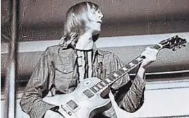  ??  ?? Clave. Danny Kirwen fue fundamenta­l en los primeros años de Fleetwood Mac. Su participac­ión en “Albatross” es descomunal.