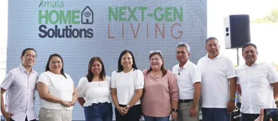  ?? ?? (L-R) Owen Martinez – Inhouse & Brokers Division Head, Jeanette Saturnino – Marketing, Recruitmen­t and Training Division Head, Raizel Matibag – Deputy Head of Project Strategic Management, Racquel Cruz – Amaia President and CEO, Kathy M. Mamaril – In-house Division Head, Vic Katigbak – Project Technical Manager (New Business, Innovation and Sustainabi­lity), Petes Gamboa – Innovation­s and Design Group Head, Joel Punzalan - Head of Project Strategic Management Group.