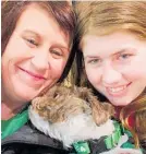  ?? Photo / AP ?? Jayme Closs with her aunt Jennifer Smith in Barron, Wisconsin.