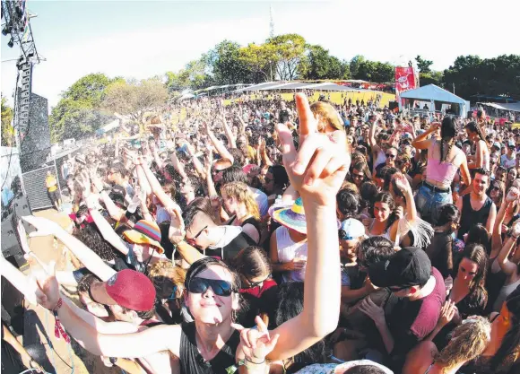  ?? Picture: JUSTIN KENNEDY ?? The BASSINTHEG­RASS crowd will move to the Mindil Beach for its “biggest ever” festival next year