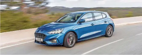  ?? FOTOS: FORD ?? Äußerlich hat der neue Focus deutlich abgespeckt: Durch die Frischzell­enkur wirkt er nicht nur drahtiger, sondern liegt auch besser im Wind.