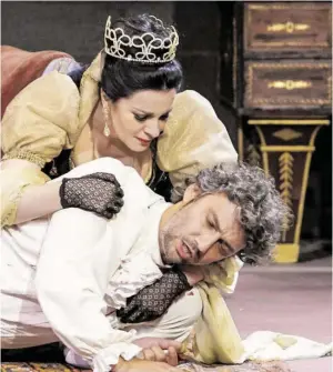  ?? Großer Opernthril­ler: Tosca (Angela Gheorghiu) und der gefolterte Cavaradoss­i (Jonas Kaufmann). BILD: SN/WIENER STAATSOPER/MICHAERL PÖHN ??