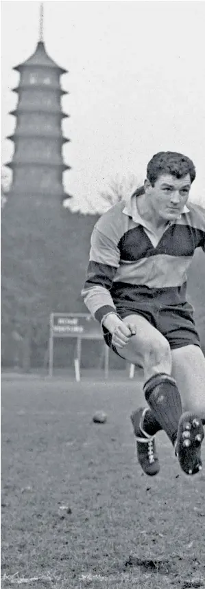 I made pilgrimage to meet my late father’s rugby hero - PressReader