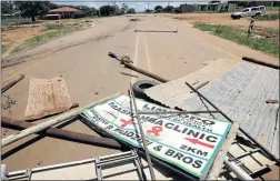  ?? PHOTO: ANTONIO MUCHAVE/SOWETAN ?? Roads were barricaded during a protest at Tshitale near Elim in Limpopo.