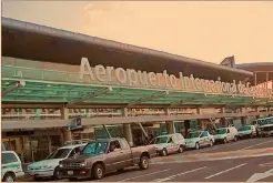  ?? FOTO: SHUTTERSTO­CK ?? El grupo aeroportua­rio prevé un incremento de 15% en sus ingresos totales.