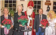  ?? FOTO: VDK BRÜGGEN ?? Nikolaus Hermann-Josef Otten und Engel Margitta Lerchner gratuliert­en Gerda Terhaag, Ruth Terporten und Heinrich Glünz.