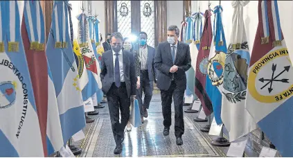  ?? MAXIMILIAN­O VERNAZZA ?? Técnicos del FMI visitaron la Argentina en los últimos días