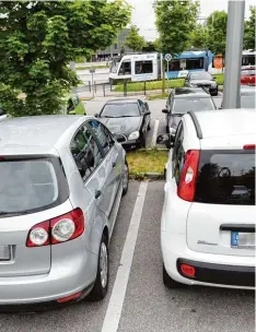  ?? Foto: Silvio Wyszengrad ?? Der Park and ride Platz West ist jetzt schon täglich voll belegt. Die Nachfrage wird in den kommenden Jahren aber noch steigen.