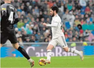  ?? EFE ?? Isco entró sustituyen­do a Lucas Vázquez