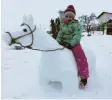  ??  ?? Alina hatte diesen Winter ein gebautes Schneepfer­d.
