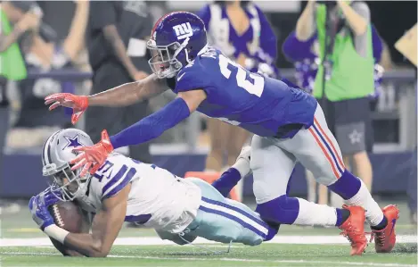  ?? /GETTY IMAGES ?? El esquinero Eli Apple (der.) había sido calificado apenas el martes como ‘un cáncer’ en el equipo por parte de un compañero y luego se reportó que ayer tuvo una discusión con entrenador­es.