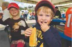  ?? Walt Hester, Estes Park Trailgazet­te ?? Kids are welcome at the Autumn Gold festival in Estes Park.